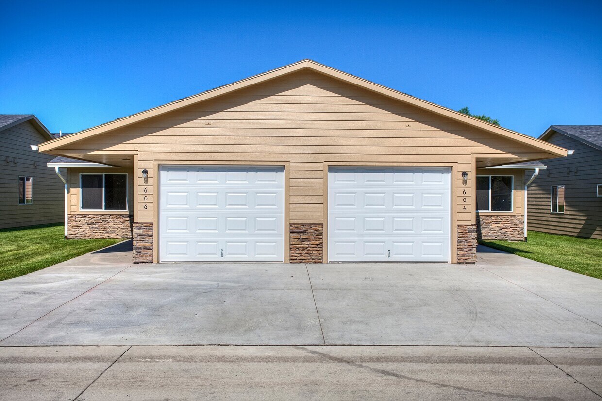 Foto principal - 614 Brodie Ln