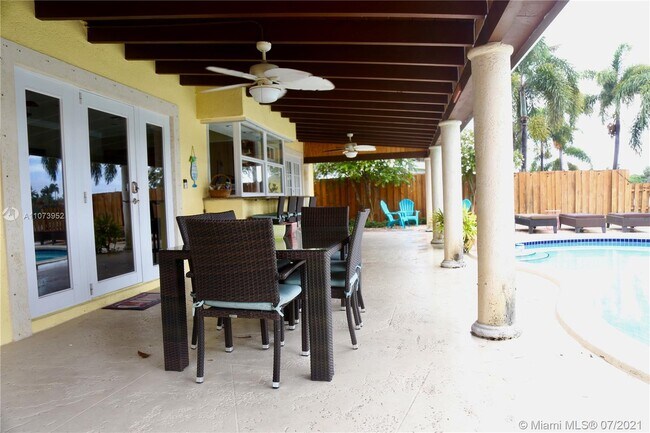 Foto del edificio - 1221 SE 9th Ave