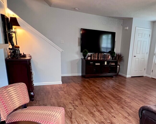 Foto del edificio - 271 Countryshire Dr