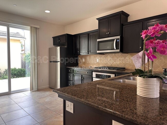 Foto del edificio - 3672 Etchings Way