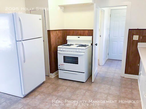 Building Photo - 2095 Holly St