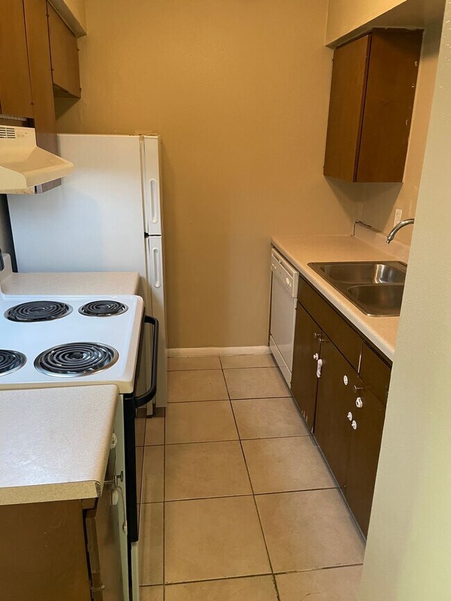 Foto del edificio - 5948 E 33rd Ct