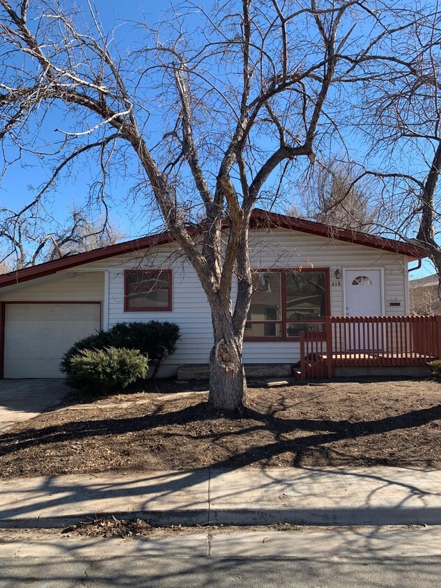 Primary Photo - 3 bedroom home located near CSU and Fort C...