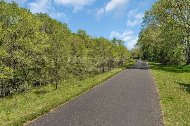 Foto del edificio - 133 Cedar Ct E