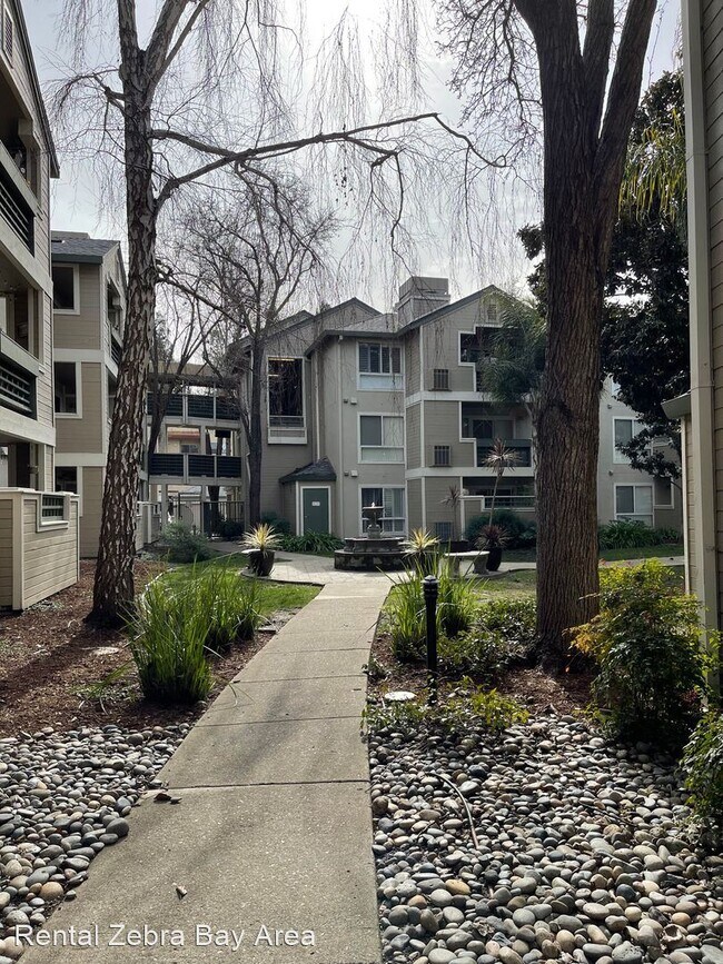 Foto del edificio - 2 br, 2 bath House - 2560 Oak Rd  #121