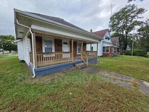 Building Photo - 906 Blackman St
