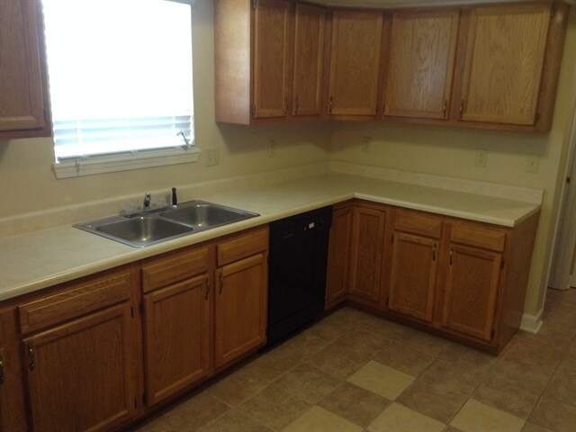 Foto del edificio - 7248 Cordova Dr