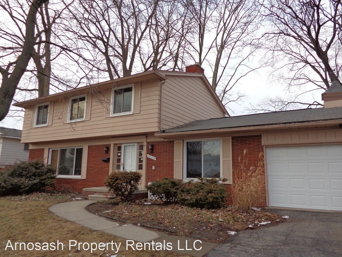 Primary Photo - 4 br, 2.5 bath House - 23736 Clarkson