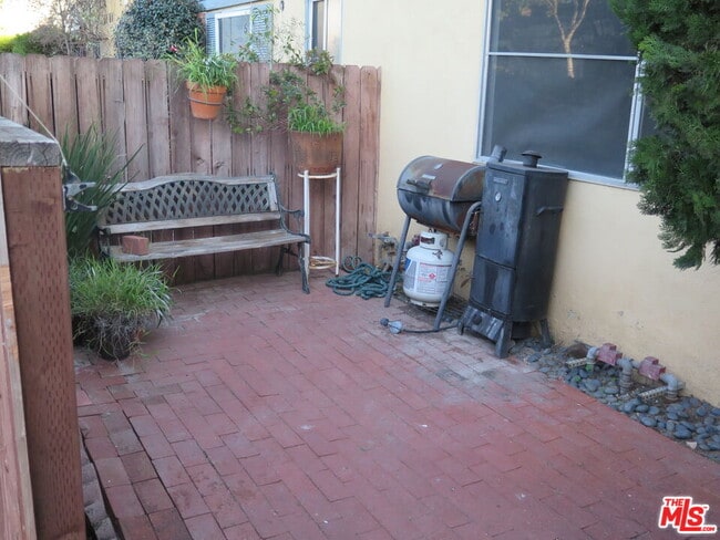 Building Photo - 3603 Mentone Ave
