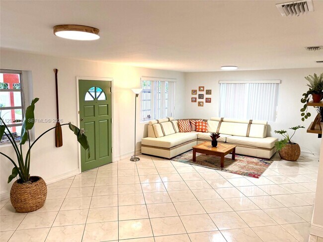 Foto del edificio - 14500 NE 5th Ct