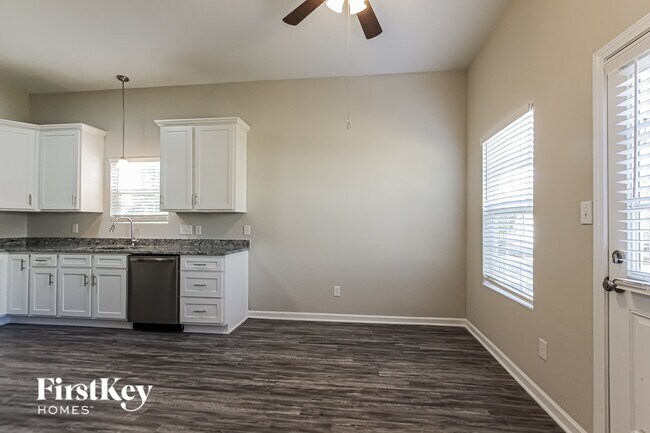 Foto del edificio - 2301 Jacobs Ct