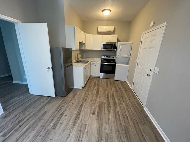 Building Photo - 1157 Olympia Ave