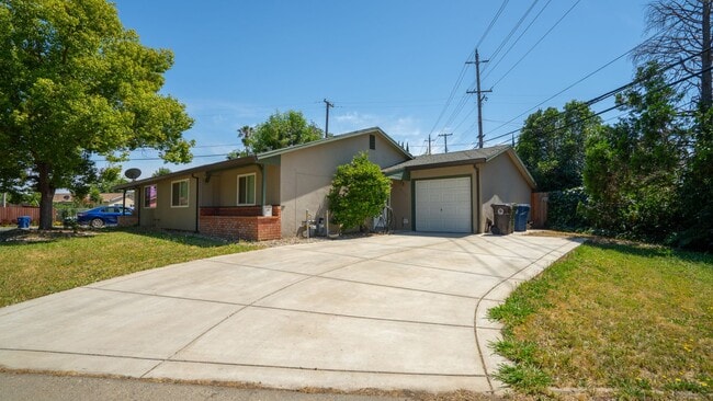 Building Photo - 2 bedroom duplex-home in Rancho Cordova