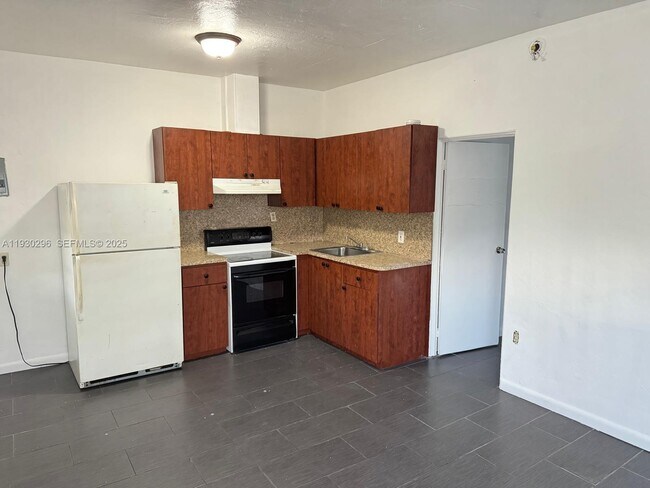 Foto del edificio - 1411 NW 41st St