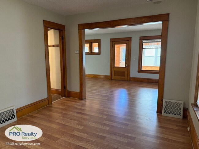 Foto del edificio - Updated 3 Bedroom House