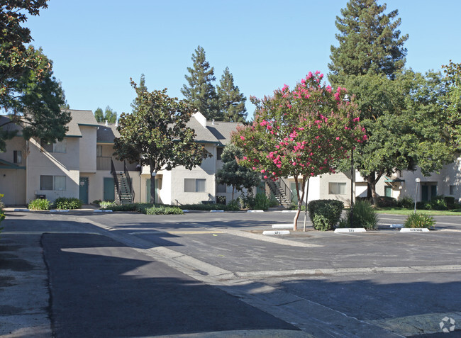 Foto del edificio - Merced Commons