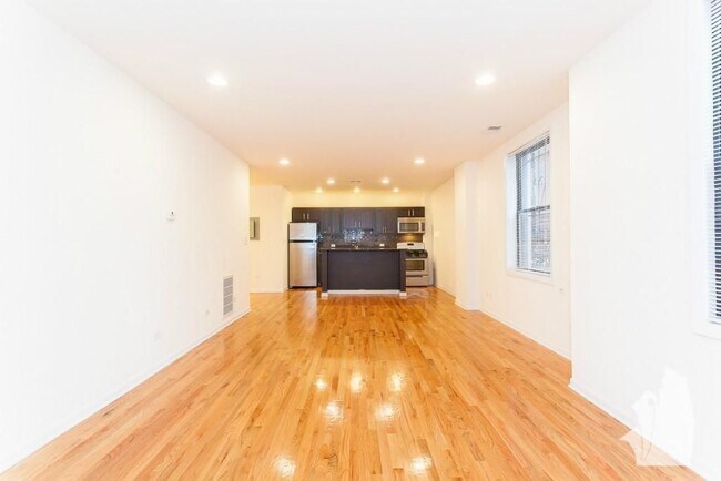 Foto del edificio - 4242 N Sheridan Rd