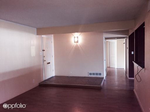 Foto del edificio - 1628 E Sierra Ave