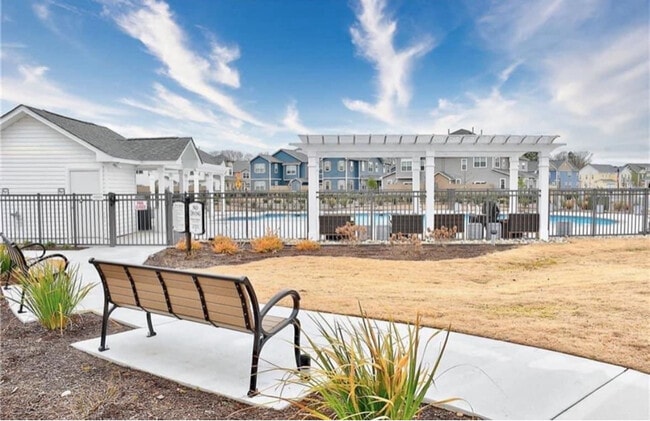 Building Photo - 1725 Dromolin Dr