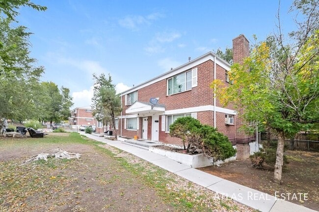 Photo - 1861 W Mosier Pl Apartment