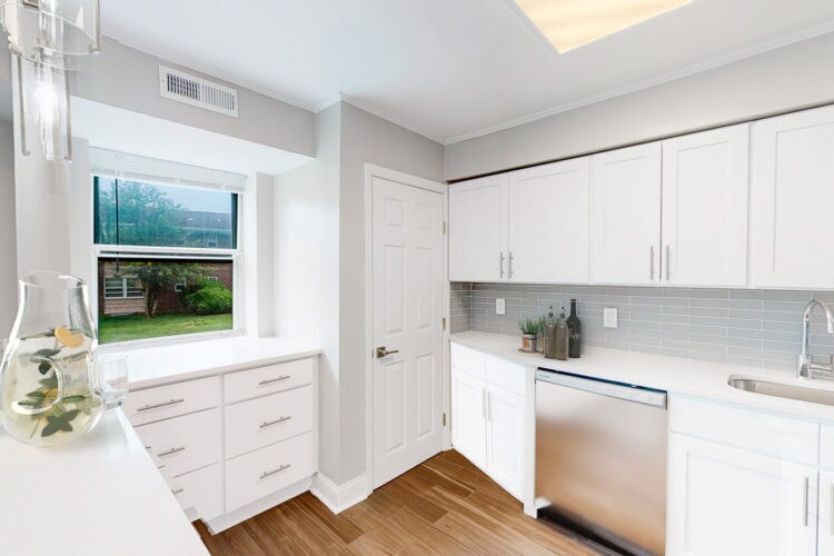 Barrett Country Club Apartments in Kendall Park, NJ