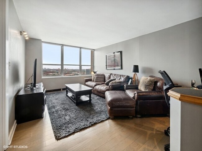 Building Photo - 655 W Irving Park Road Unit 1707