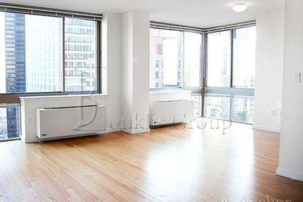 Foto principal - 3 bedroom in NEW YORK NY 10038