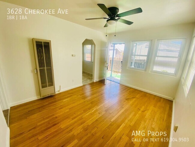 Building Photo - Charming, character filled cottage with la...