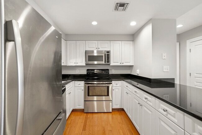 Foto del edificio - 1387 Washington St