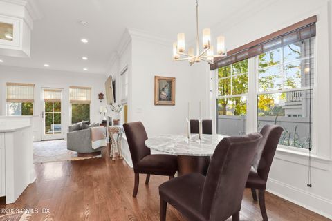 Foto del edificio - 39 Woodland Dr