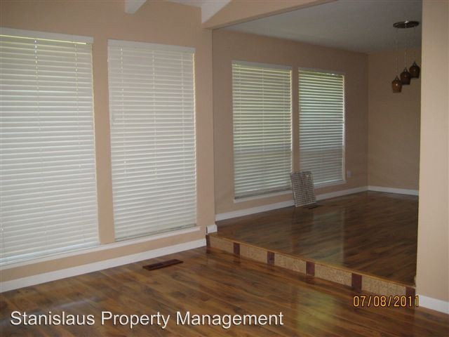 Foto del edificio - 3 br, 2.5 bath House - 925 Rugby Lane