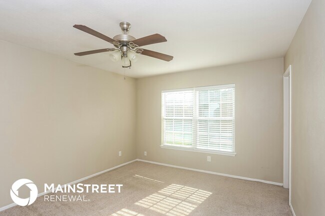 Building Photo - 702 Southridge Ct