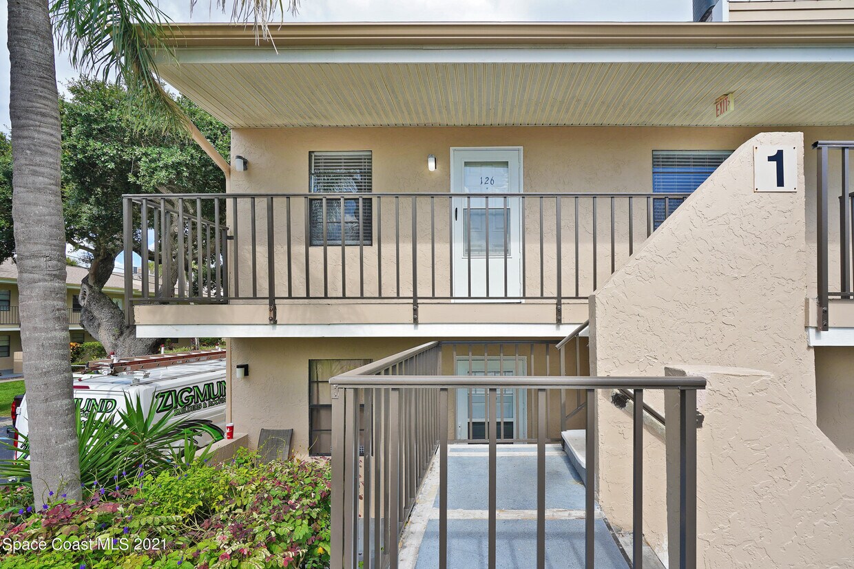 201 International Dr Unit 126, Cape Canaveral, FL 32920 Condo for