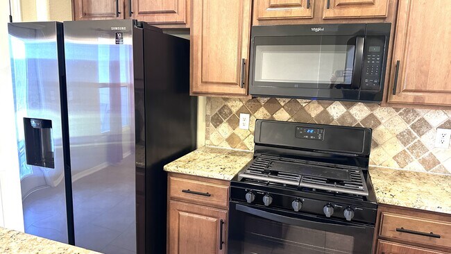 Foto del edificio - 7022 Boardwalk Ave
