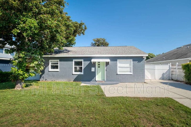 Building Photo - 707 Depugh St