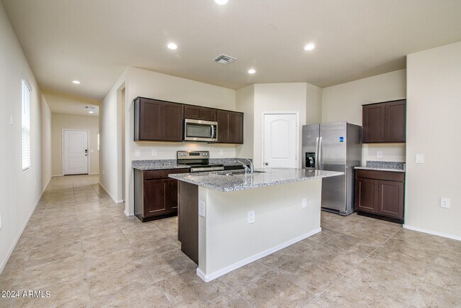 Building Photo - 35445 W San Alvarez Ave