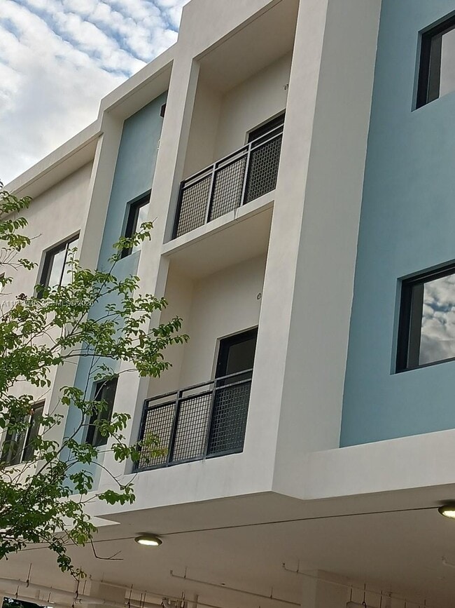 Building Photo - 29 Palmetto Dr