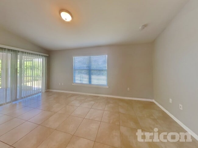 Building Photo - 23183 Burlingame Ave