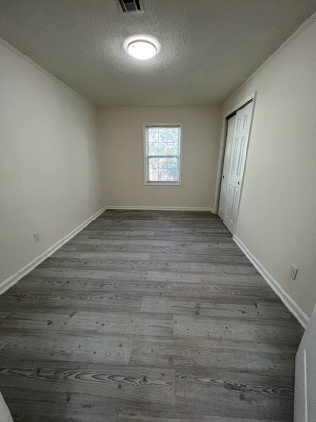 Foto del edificio - 3 Bedroom, 1 Bath Home