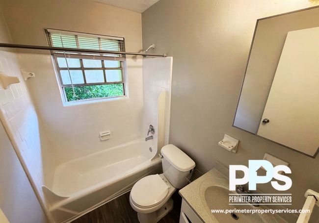 Foto del edificio - 1731 Sams St