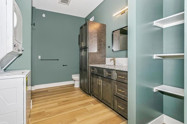 Building Photo - BRAND NEW ONE BEDROOM APARTMENT AT HYDE PARK FLATS AVAILABLE NOW!