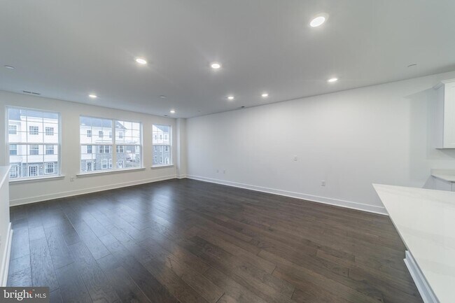 Foto del edificio - 135 Stoutsburg Blvd