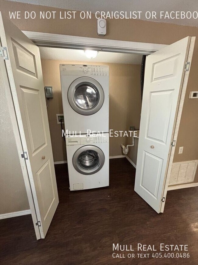 Photo - 1830 S Stonewall Ave House