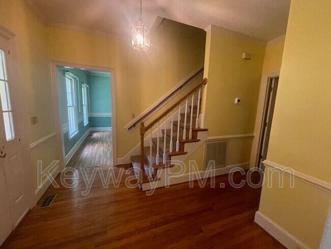 Foto del edificio - 481 Cambridge Way