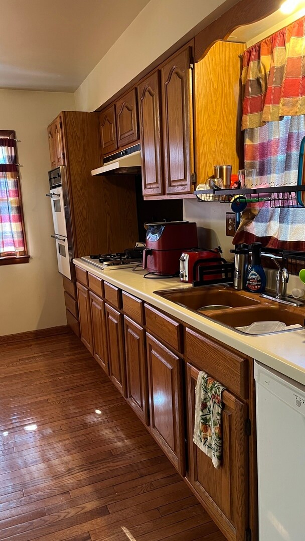 Foto del edificio - 647 N May St