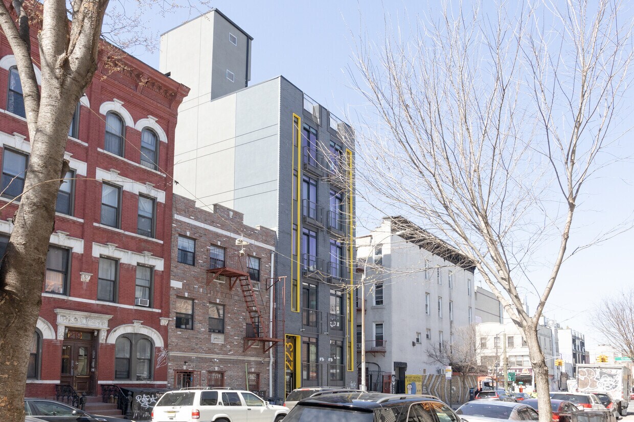 Foto del edificio - 2-22 51st Ave