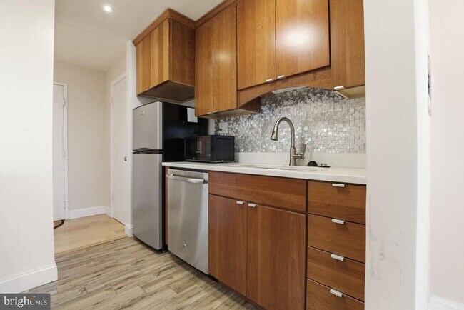 Foto del edificio - 4520 King St