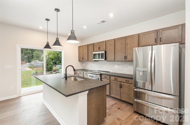 Foto del edificio - 3103 Hutton Gdns Ln