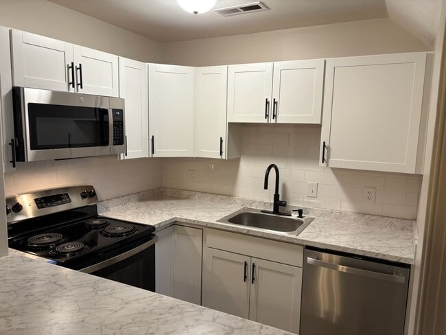 Photo - 1362 Bradley Drive Apartment