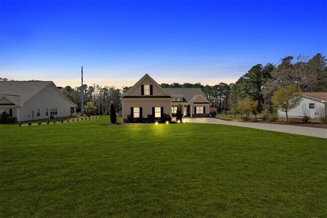 Building Photo - 2767 Camp Mitchell Rd